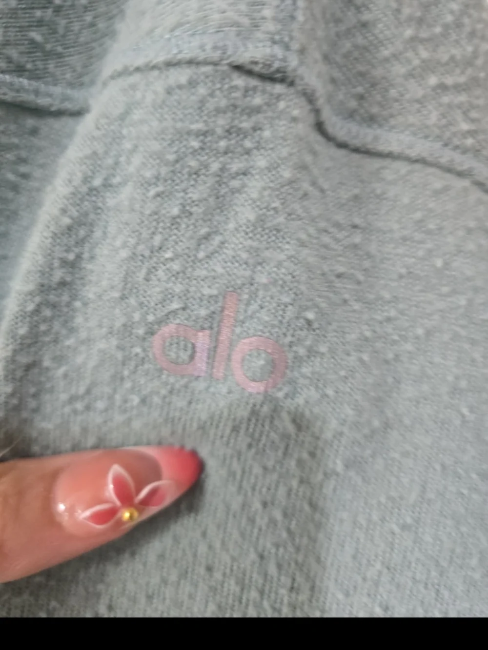 ALO Yoga Women's Sage V-Neck Button Front M-L